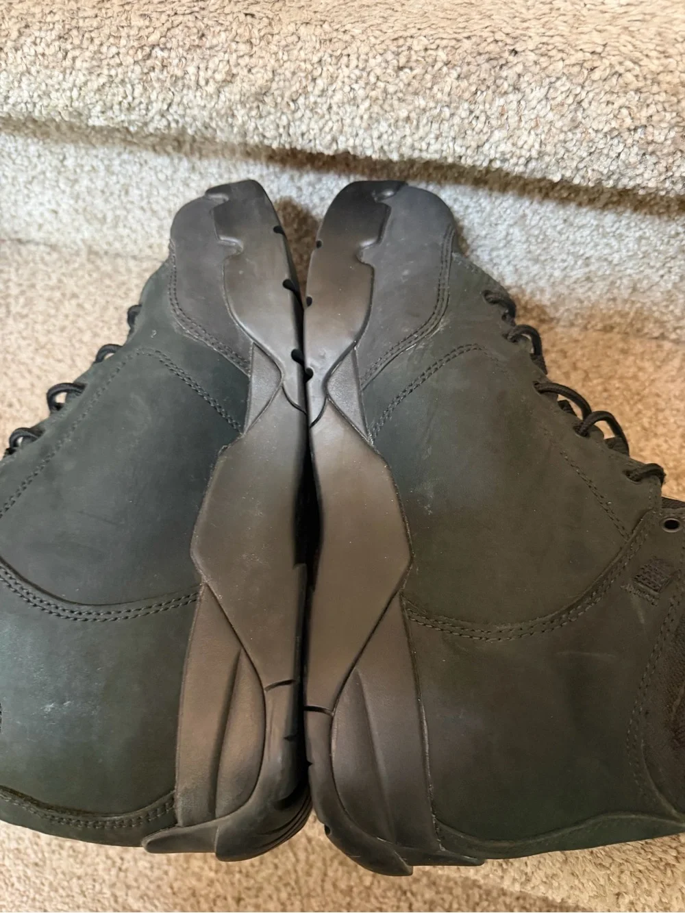 Danner Descender Men’s 8” Black Gore Tex Boots. SZ  10.5. Suede. Work Boots.